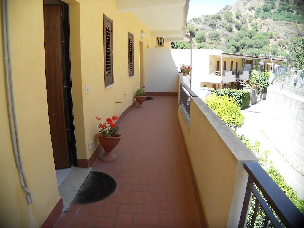 Casa Vacanza Da Rosa Letojanni Apartment